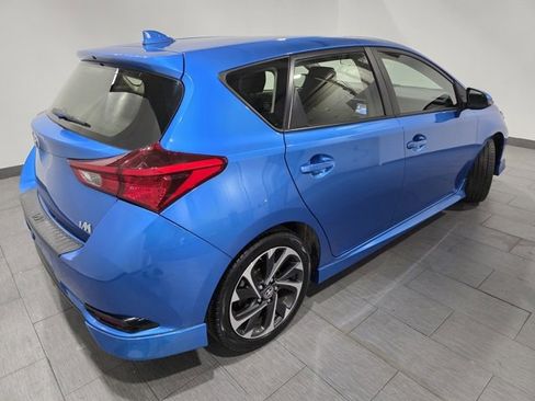 Used 2017 Toyota Corolla iM image 5