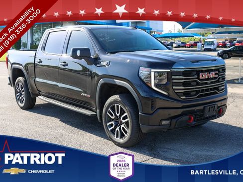 Used 2023 GMC Sierra 1500 AT4 w/ AT4 Premium Package AWD/4WD image 1