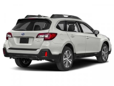 Used 2018 Subaru Outback 3.6R Limited image 5