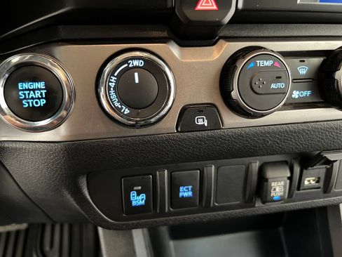 Used 2023 Toyota Tacoma SR5 w/ Technology Package AWD/4WD image 49