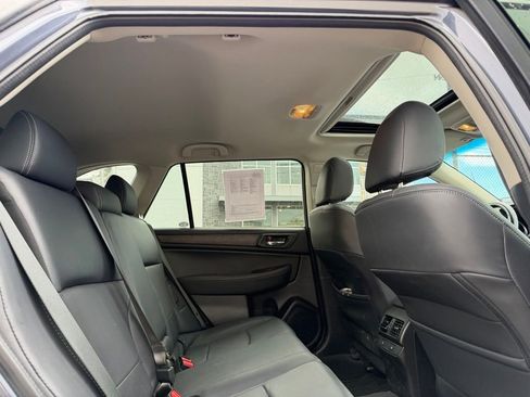 Used 2016 Subaru Outback 2.5i Limited AWD/4WD image 12