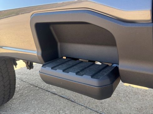 New 2026 Ford F350 Lariat w/ FX4 Off-Road Package image 57