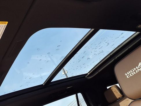 New 2026 Chevrolet Tahoe High Country image 8