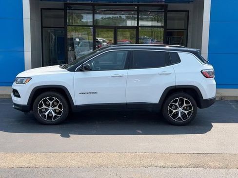 Used 2024 Jeep Compass Limited AWD/4WD image 1