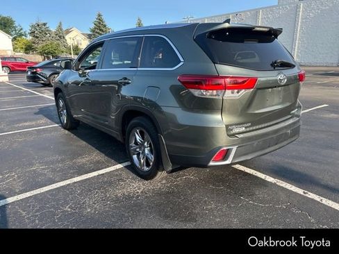 Used 2017 Toyota Highlander Limited Platinum AWD/4WD image 9