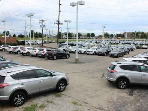 Certified 2023 Toyota Camry LE image 23