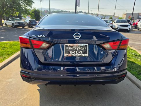 Used 2022 Nissan Altima 2.5 S w/ Driver Assist Package FWD image 6