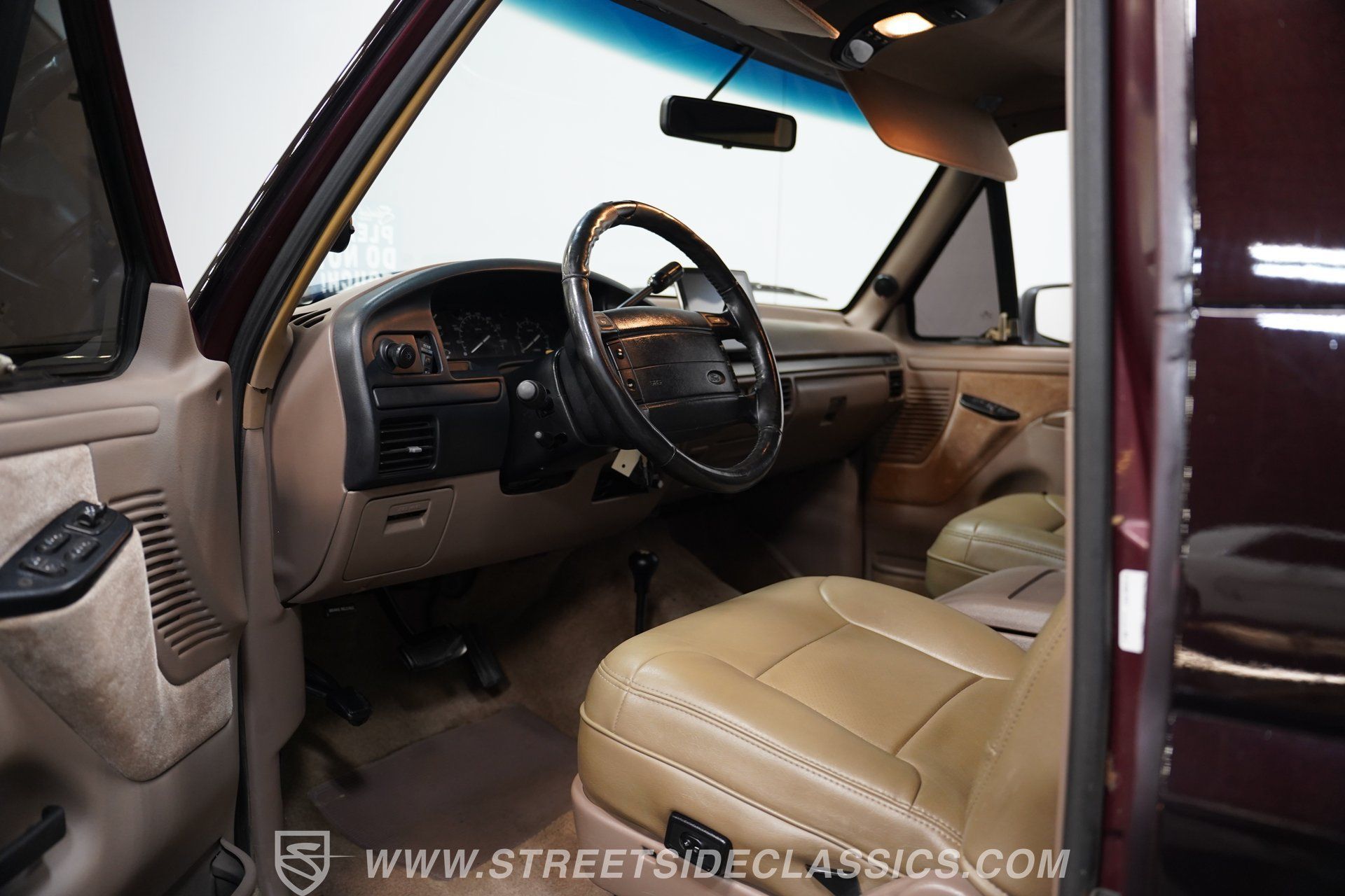 Used 1996 Ford Bronco Eddie Bauer AWD/4WD image 4