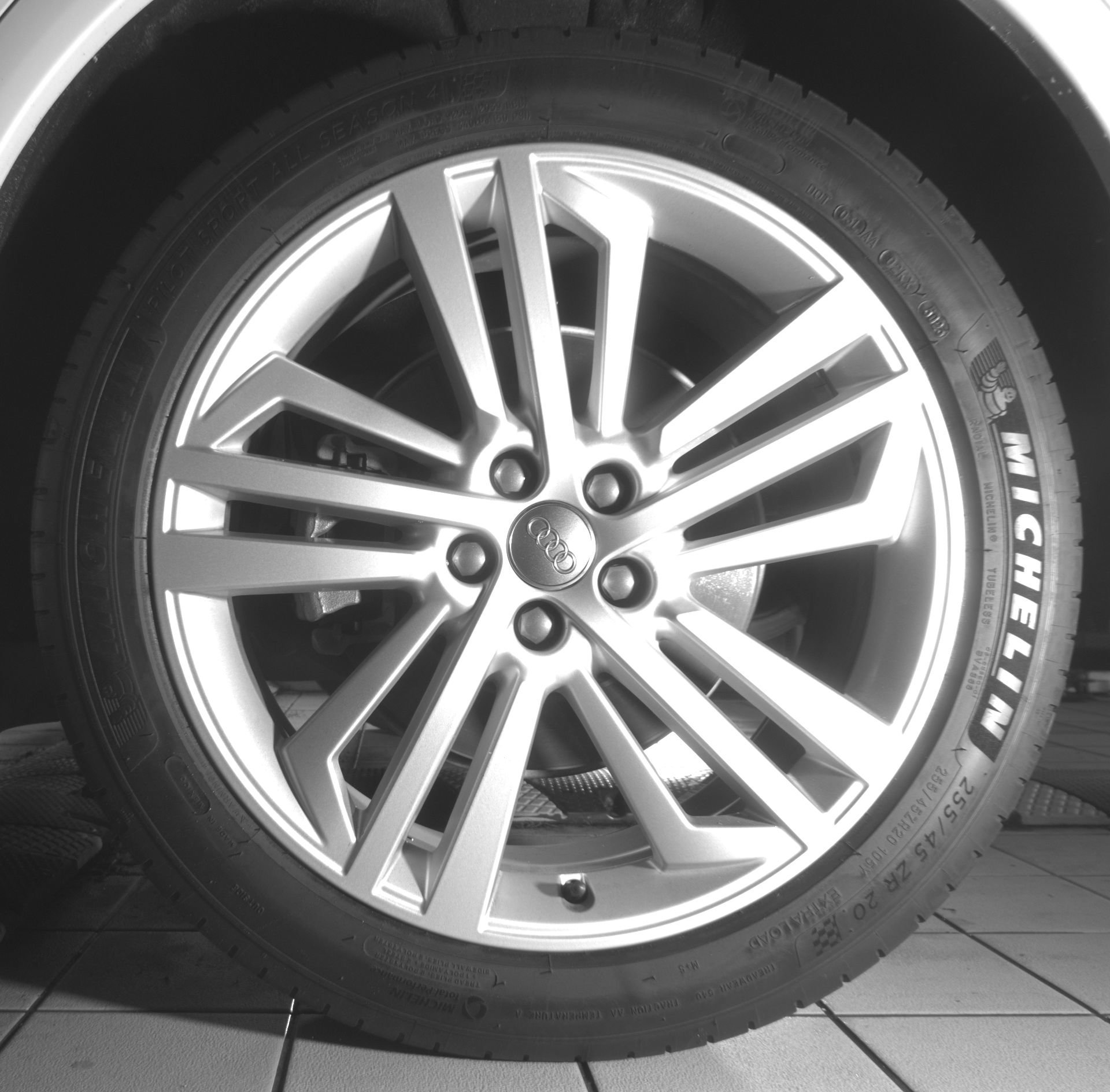 Used 2019 Audi Q5 Prestige w/ Prestige Package AWD/4WD image 13