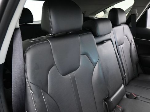 Used 2025 Kia Sorento S w/ Panoramic Sunroof Package FWD image 35
