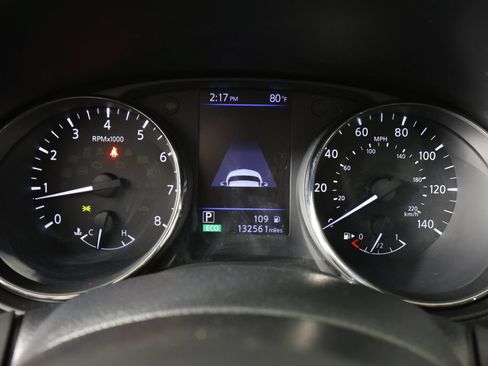 Used 2018 Nissan Rogue SV w/ Premium Package AWD/4WD image 30