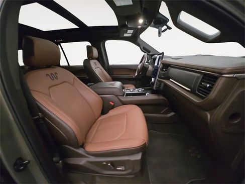 Certified 2024 Ford Expedition King Ranch image 15