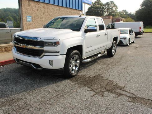 Used 2018 Chevrolet Silverado 1500 LTZ Z71 w/ LTZ Plus Package AWD/4WD image 3