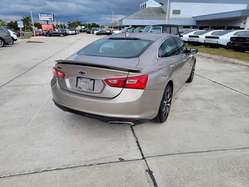 Used 2022 Chevrolet Malibu RS FWD image 5