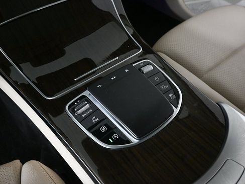 Certified 2022 Mercedes-Benz GLC 300 image 15