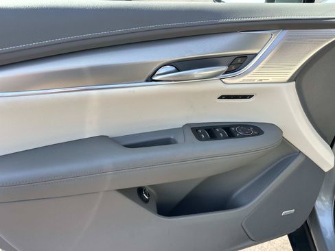 Certified 2024 Cadillac XT5 Premium Luxury AWD/4WD image 15