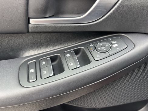 Certified 2024 Hyundai Sonata SEL w/ Convenience Package image 12