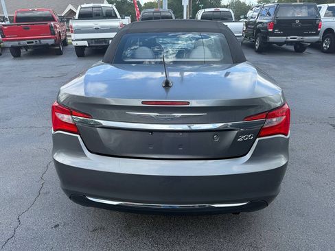 Used 2013 Chrysler 200 Touring FWD image 5