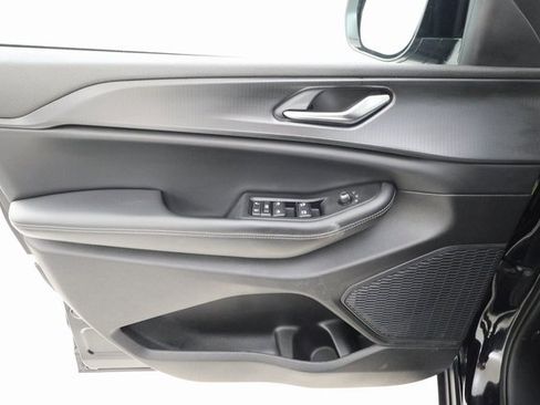 Used 2023 Jeep Grand Cherokee Altitude image 8