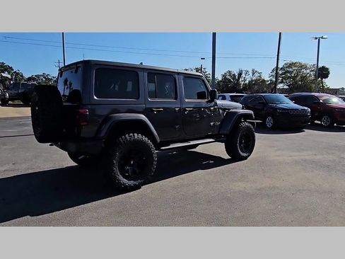 New 2025 Jeep Wrangler Sahara w/ Technology Group image 31