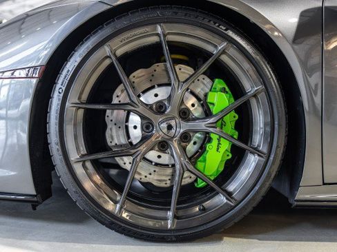 Used 2021 Lamborghini Huracan EVO RWD image 22