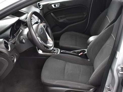Used 2014 Ford Fiesta SE FWD image 9