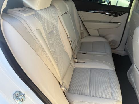 Used 2022 Buick Envision Preferred image 26