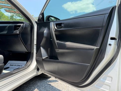 Used 2016 Toyota Corolla L FWD image 29
