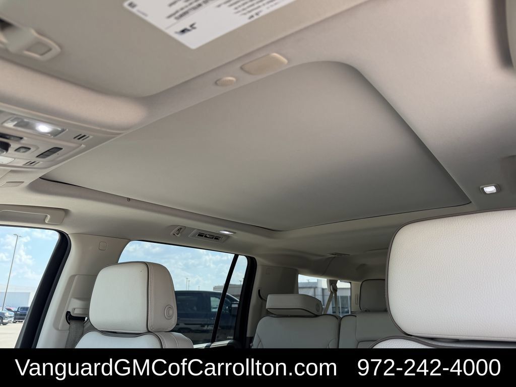 Used 2024 GMC Yukon XL Denali RWD image 33
