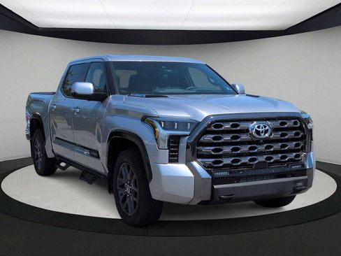 Used 2023 Toyota Tundra Platinum AWD/4WD image 2