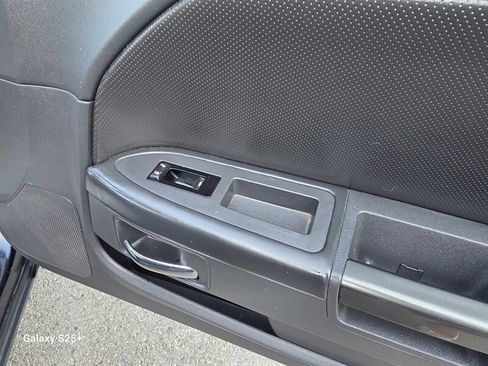 Used 2011 Dodge Challenger SE image 13