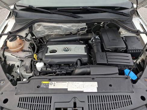 Used 2016 Volkswagen Tiguan S image 26