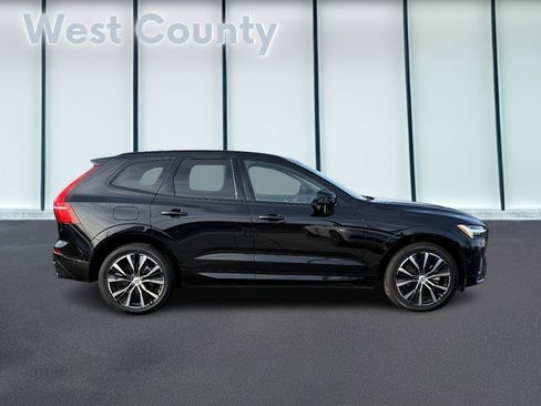 Certified 2025 Volvo XC60 B5 Plus image 2