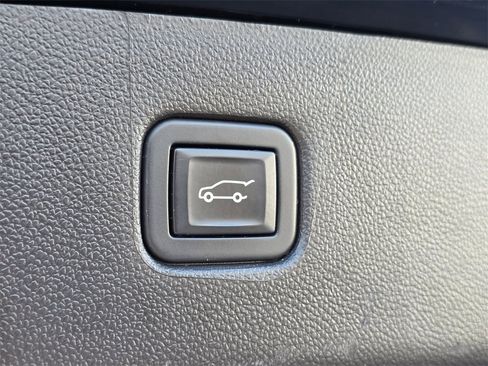 Used 2022 Chevrolet Blazer RS w/ Driver Confidence II Package image 19