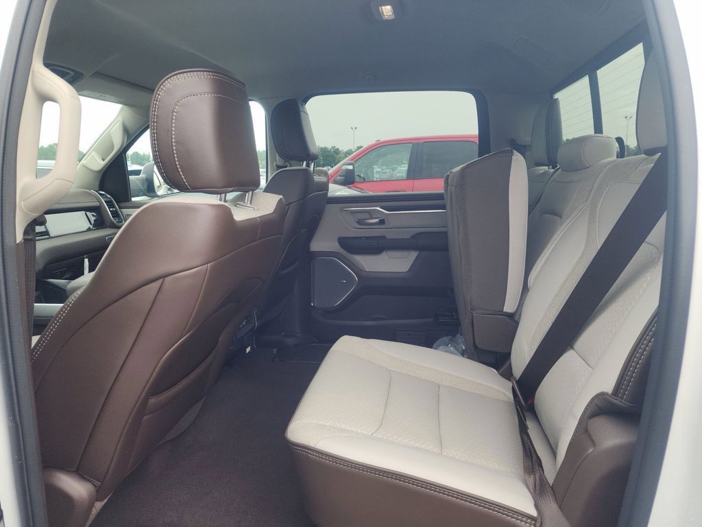 Used 2025 RAM 1500 Laramie AWD/4WD image 5