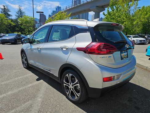 Used 2020 Chevrolet Bolt Premier w/ Infotainment Package image 6