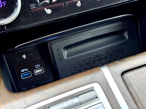 Used 2024 Genesis GV80 2.5T image 28