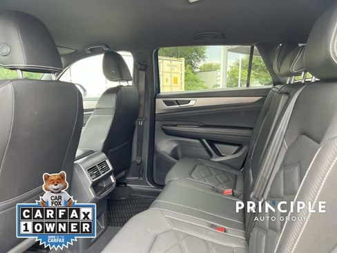 Used 2025 Volkswagen Atlas Cross Sport SE FWD image 29