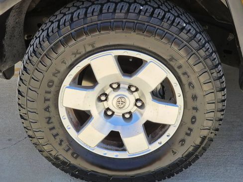 Used 2007 Toyota FJ Cruiser 4WD image 35