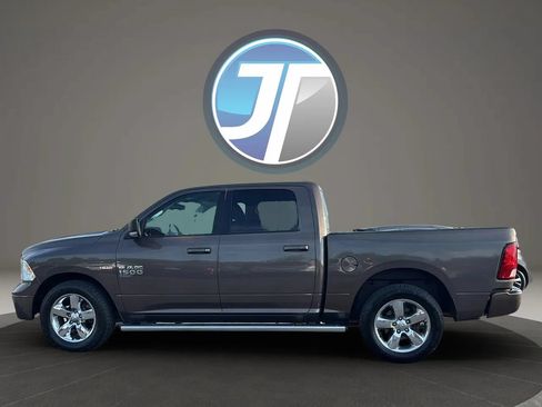 Used 2019 RAM 1500 Lone Star AWD/4WD image 9
