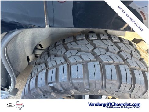 Used 2018 Chevrolet Tahoe LT RWD image 30