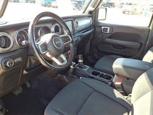 Used 2020 Jeep Gladiator Overland image 21
