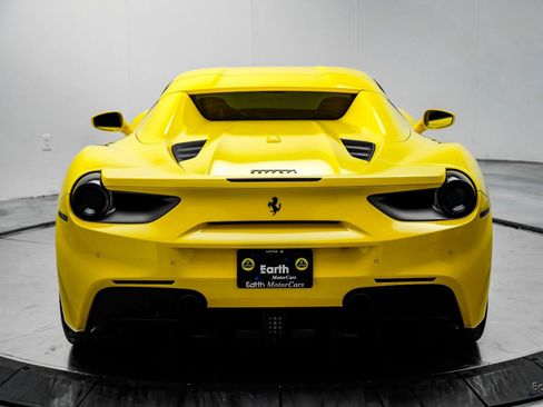 Used 2017 Ferrari 488 Spider image 18