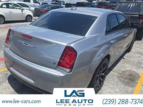 Used 2017 Chrysler 300 S RWD image 2