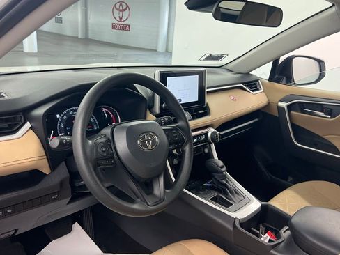 Used 2025 Toyota RAV4 XLE w/ Convenience Package FWD image 8