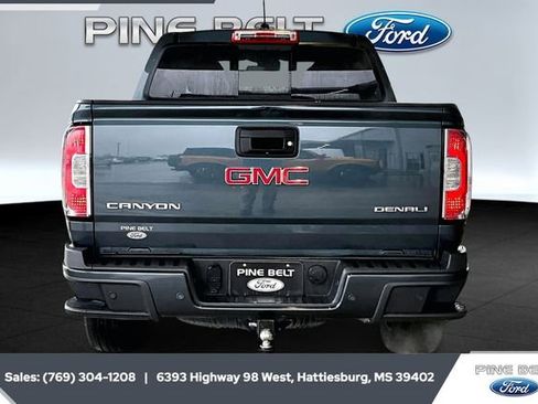 Used 2020 GMC Canyon Denali image 4