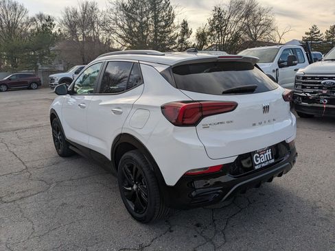 Used 2024 Buick Encore GX Sport Touring image 8