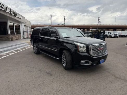 Used 2017 GMC Yukon XL Denali w/ Open Road Package image 29