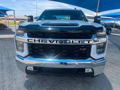 Used 2023 Chevrolet Silverado 2500 LT w/ Convenience Package AWD/4WD image 2