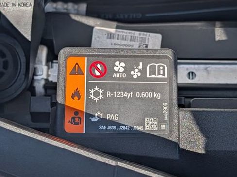 Used 2025 Buick Encore GX Preferred AWD/4WD image 25